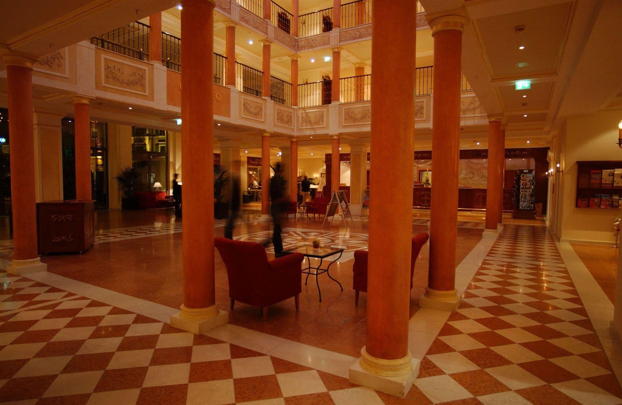 4 Hotel Rust Ngoại thất bức ảnh