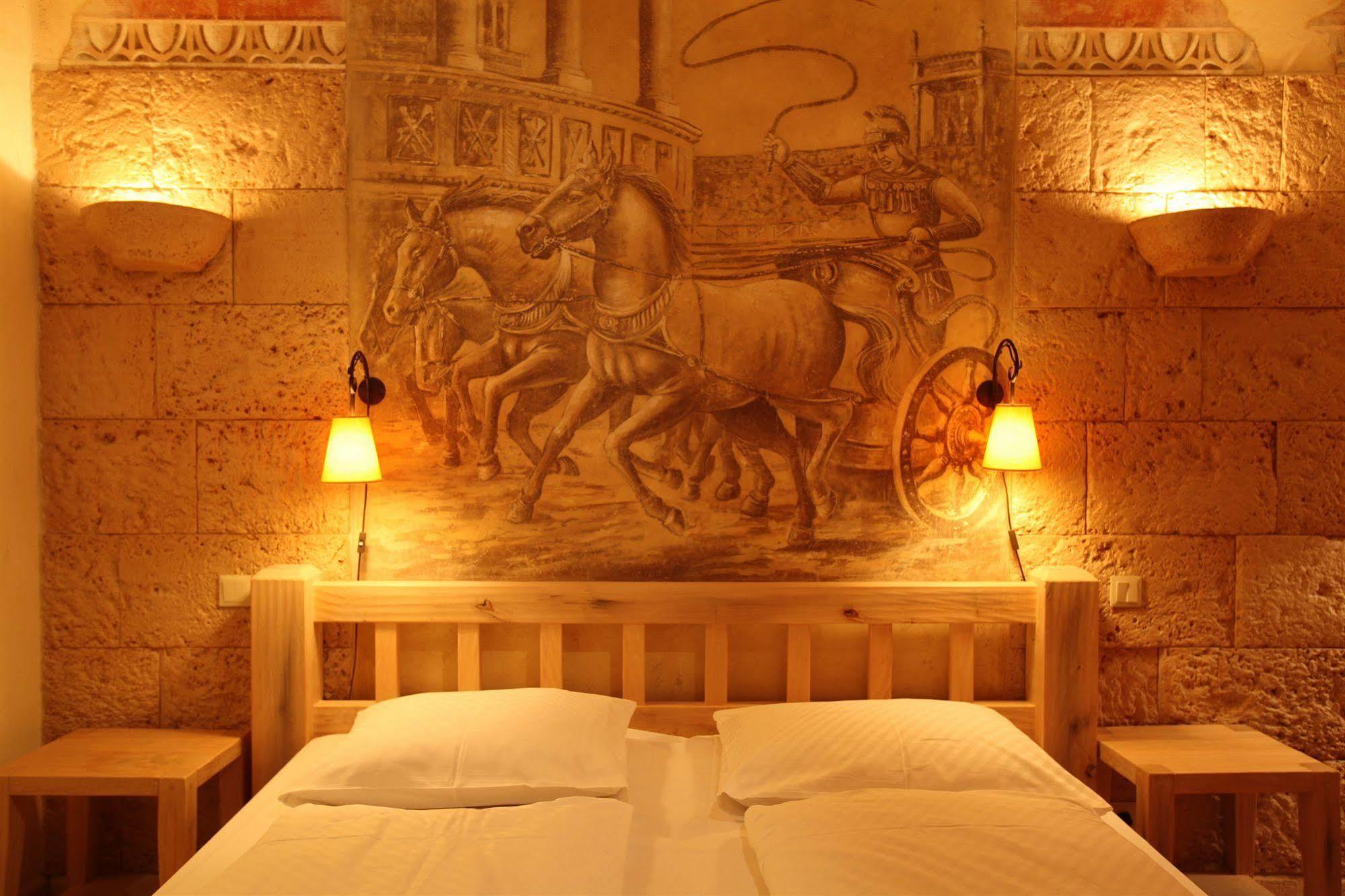 4 Hotel Rust Ngoại thất bức ảnh