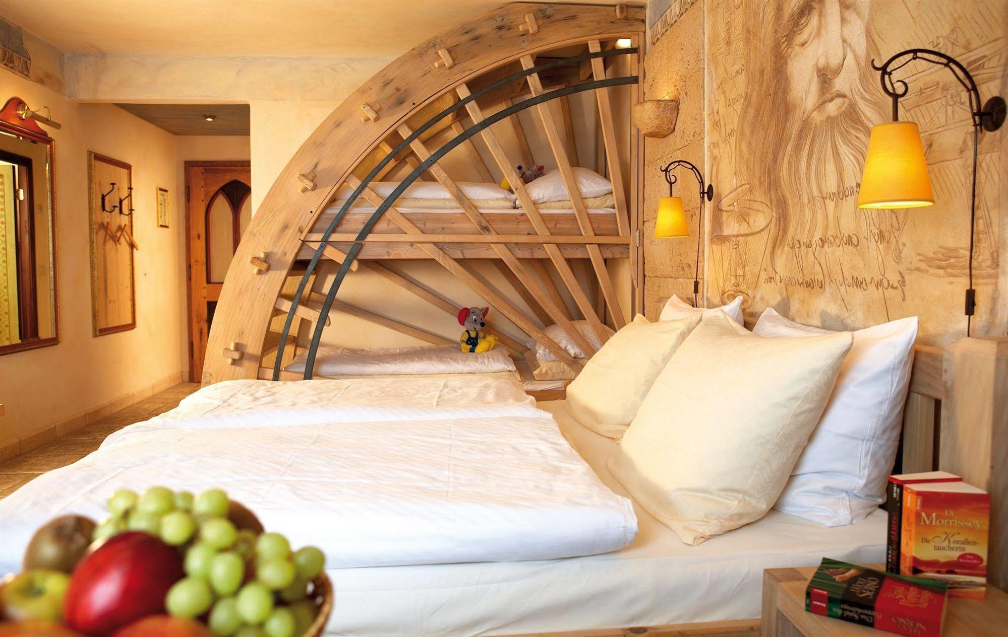 4 Hotel Rust Ngoại thất bức ảnh